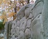 Spritzbeton Boulderwand auf einem Schulhof
